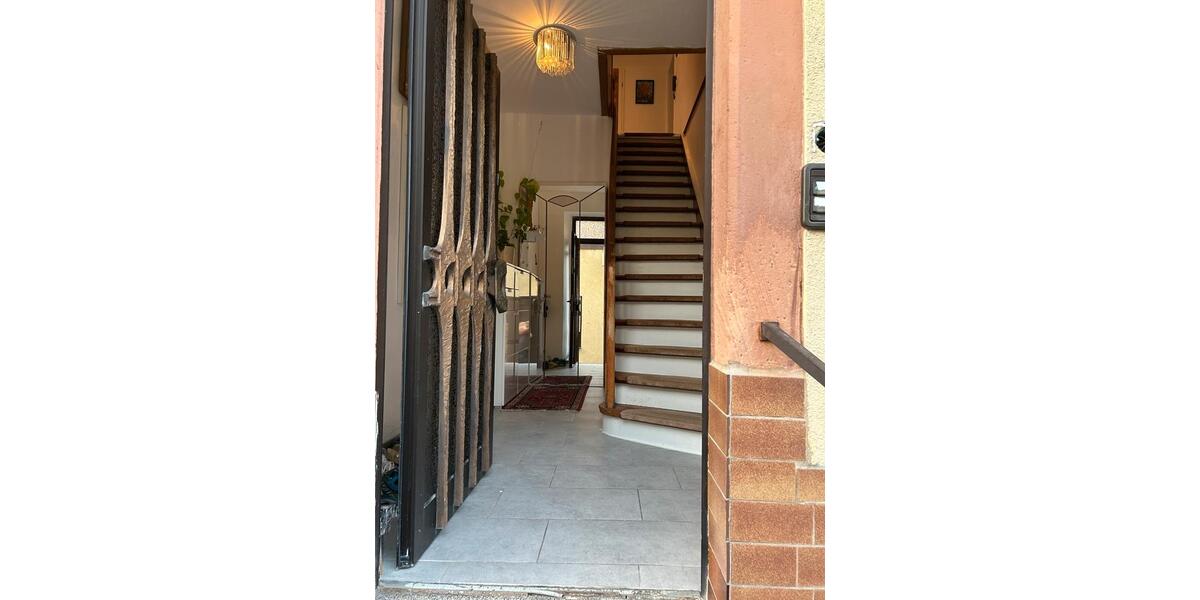 Einfamilienhaus Großwallstadt - 6 Zimmer, 180 m&sup2;, 2.200&euro; | Angebot:24240097