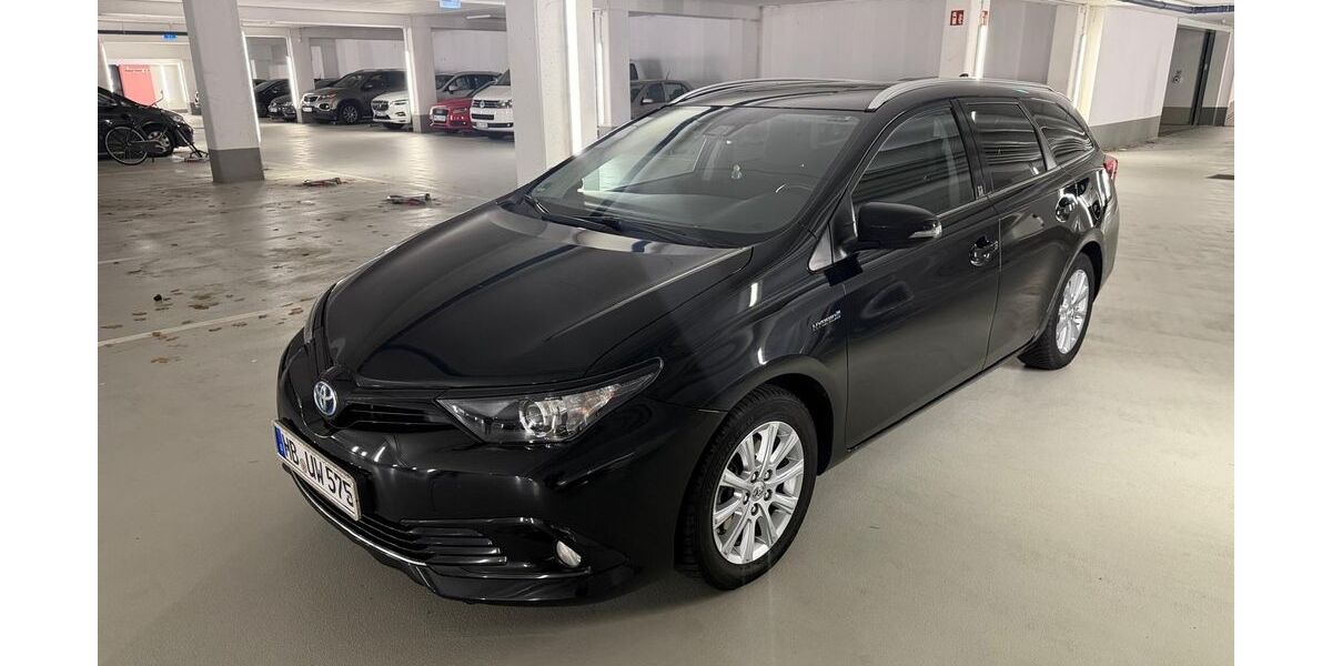 Toyota Auris 139.221 km 15.920 &euro; Bremen 28217