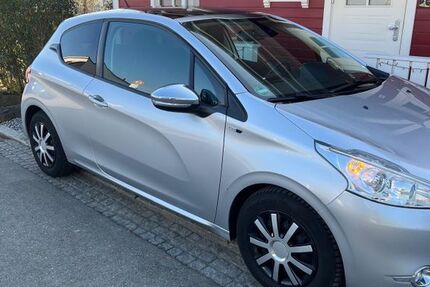Peugeot 208 96.000 km 4.999 &euro; Süßen 73079