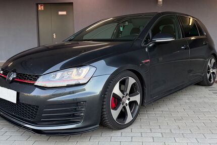 VW Golf 140.000 km 14.999 &euro; Bruchsal 76646
