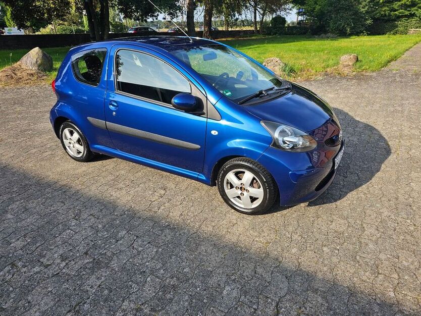Aygo (X)