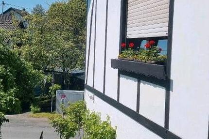 Wohnung Gummersbach Berstig Süd - 1 Zimmer, 160 m&sup2;, 600&euro; | Angebot:26688504