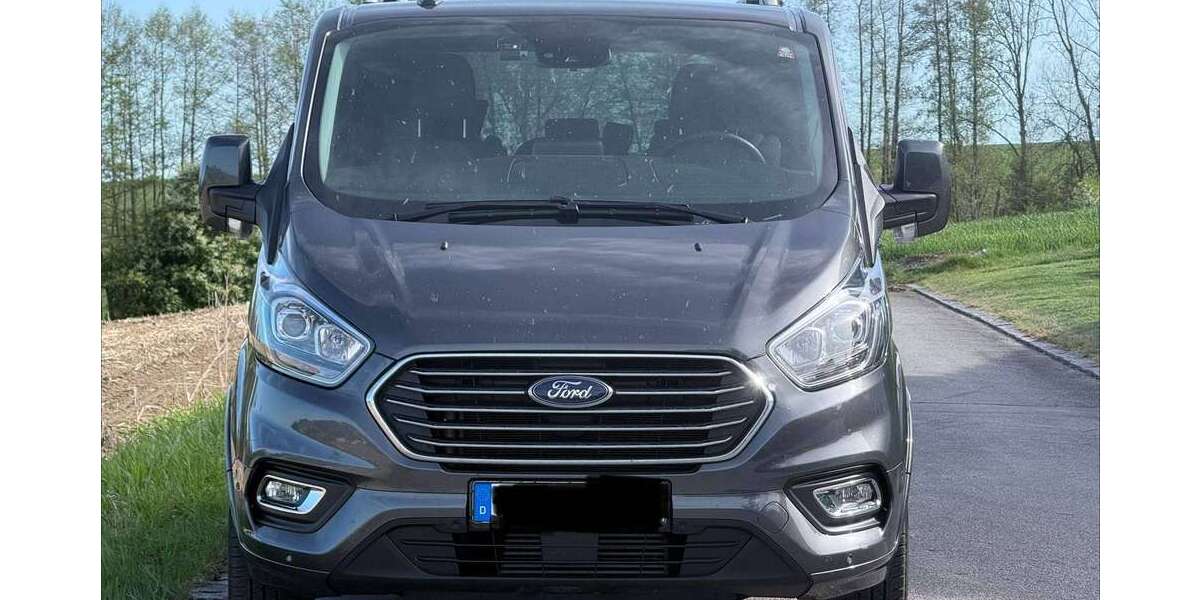 Ford Tourneo Custom 64.000 km 40.990 &euro; Tettenweis 94167