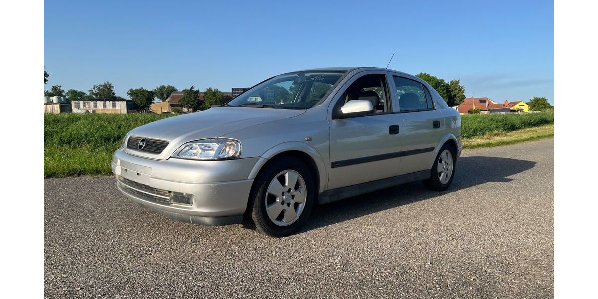 Opel Astra 156.000 km 660 &euro; Leuna 06237