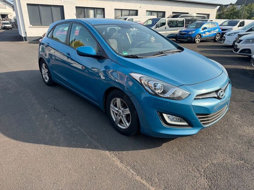 i30