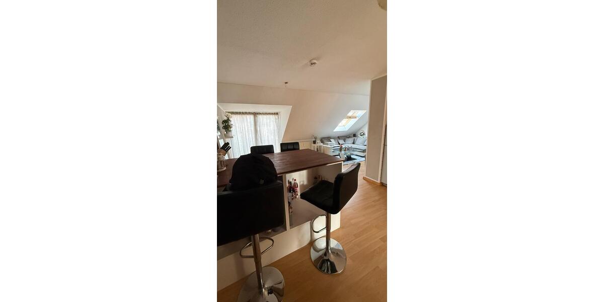 Dachgeschoßwohnung Wolfsburg - 2 Zimmer, 60 m&sup2;, 555&euro; | Angebot:25395003