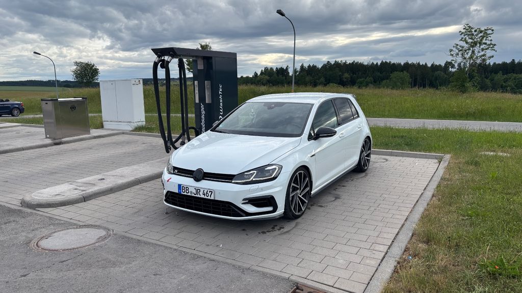 VW Golf 125.000 km 22.999 &euro; Altensteig 72213