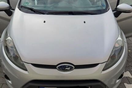 Ford Fiesta 176.000 km 3.500 € Düsseldorf 40479