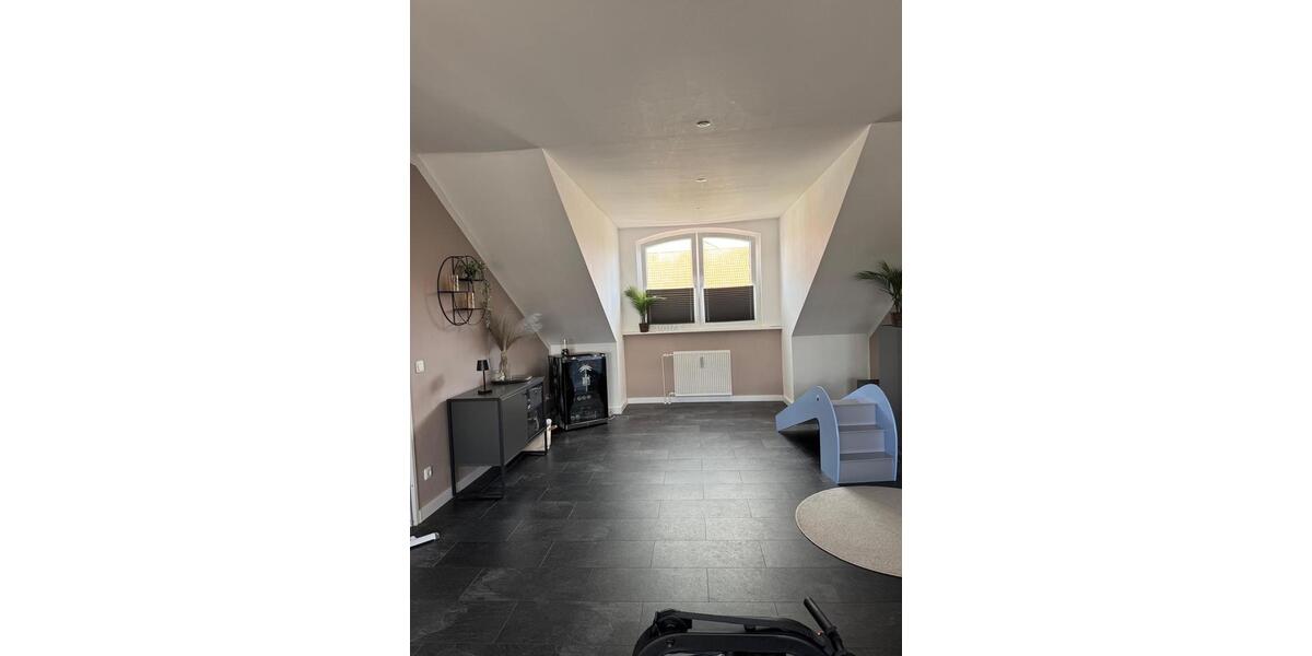 Dachgeschoßwohnung Wolfsburg Almke - 4 Zimmer, 120 m&sup2;, 279.000&euro; | Angebot:27147100
