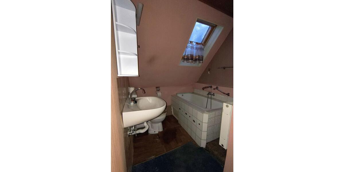 Etagenwohnung Arnstein - 4 Zimmer, 118 m&sup2;, 450&euro; | Angebot:19912397