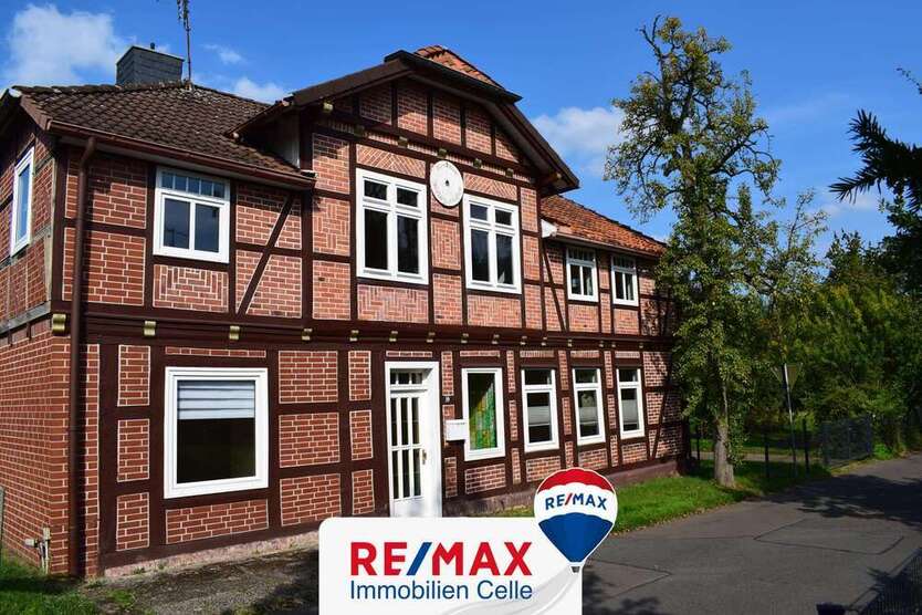Haus zum Kaufen in Bergen 275.000 € 230 m²