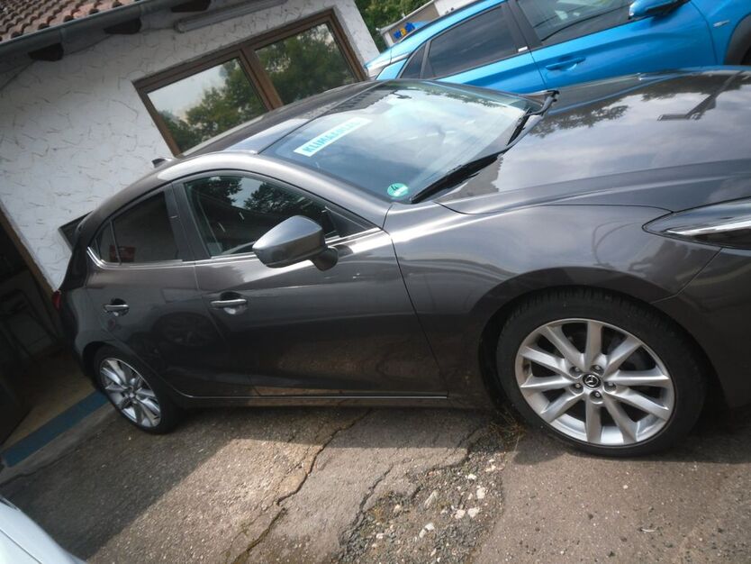 Mazda 3 68.000 km 15.999 € Saarbruecken 66119