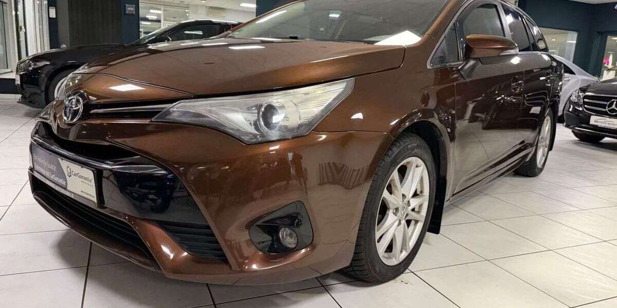 Toyota Avensis 147.000 km 9.987 &euro; Pforzheim 75179