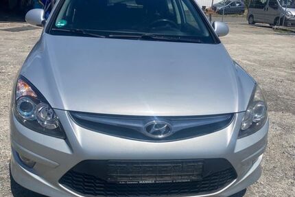 Hyundai i30 323.600 km 1.850 &euro; Singen 78224