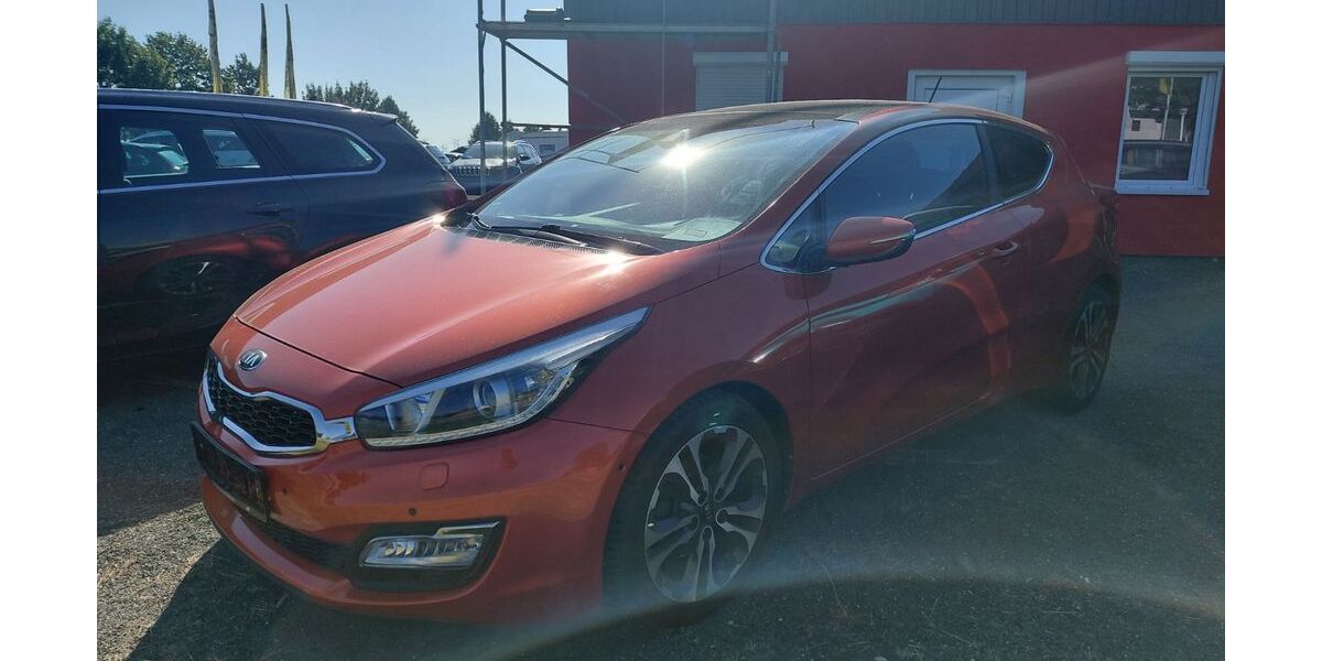Kia ceed / Ceed 120.000 km 8.500 &euro; Wethau 06618