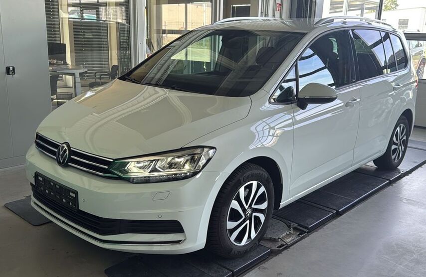 VW Touran 134.009 km 22.490 € Schopfloch 91626