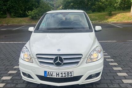 Mercedes-Benz B 180 169.879 km 4.599 &euro; Adenau 53518