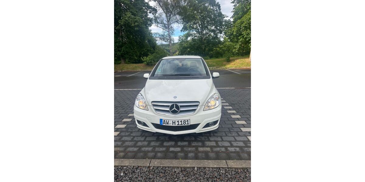 Mercedes-Benz B 180 169.879 km 4.599 &euro; Adenau 53518