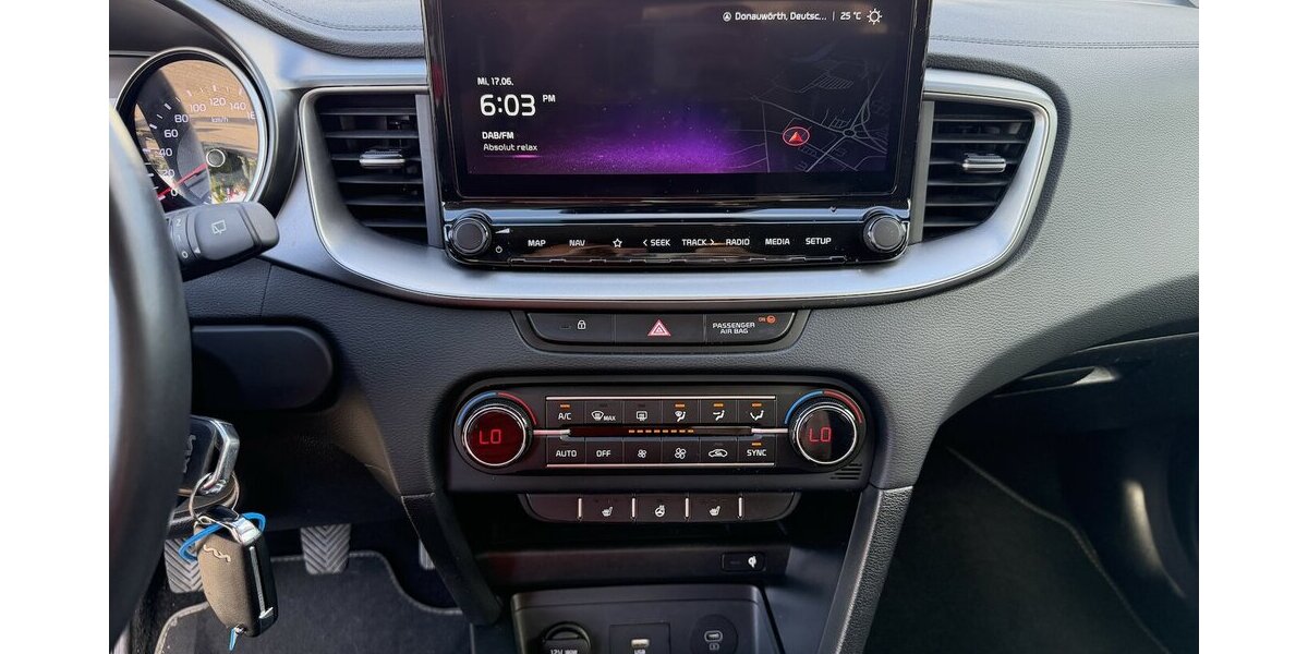 Kia cee´d Sportswagon Vision 1.5 T-GDI / SitzH 38.200 km 19.990 &euro; Donauwörth 86609