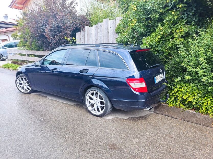 Mercedes-Benz C 220 402.000 km 3.400 € Nussdorf 83131