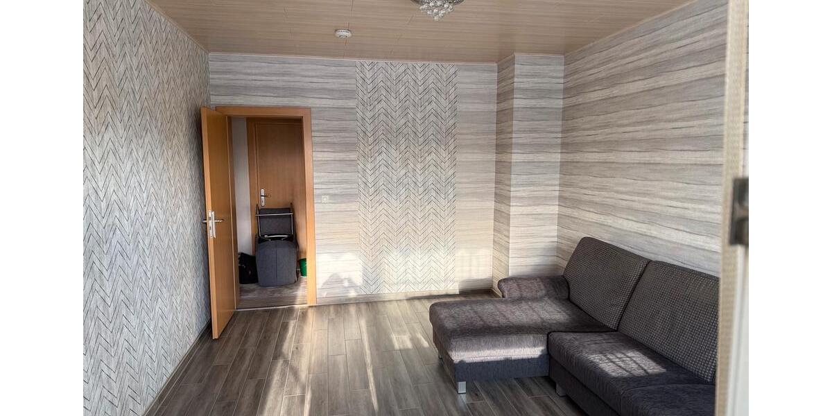 Gepflegte 4- Zimmer- Wohnung mit Einbauküche, Ruhige Lage 4 zimmer