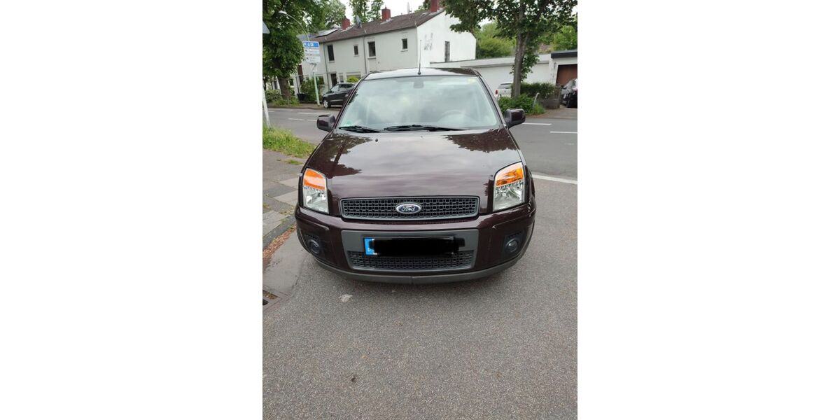 Ford Fusion 61.719 km 5.100 &euro; Köln 51107
