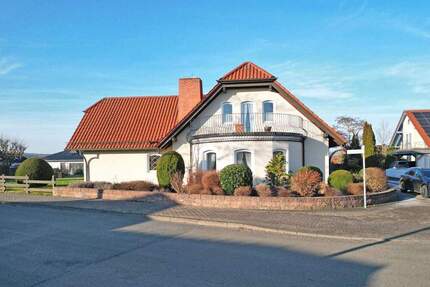 Haus Wolfhagen - 4 Zimmer, 150 m&sup2;, 1.100&euro; | Angebot:24789072