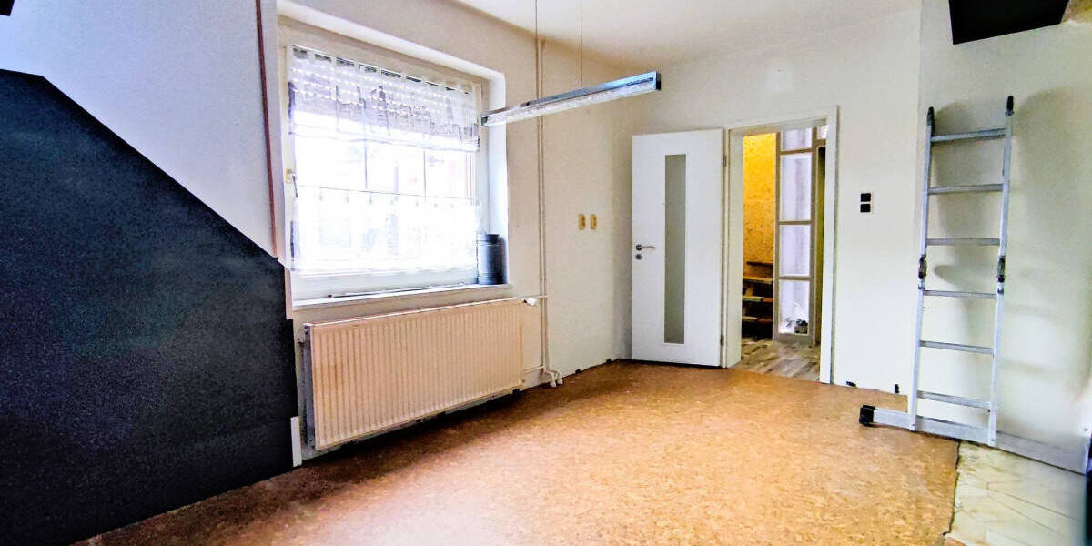 Einfamilienhaus mit Wintergarten, Carport und hübschen Grundstück in Greppin 4 zimmer