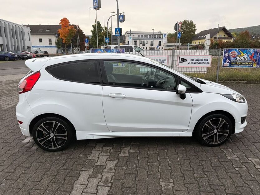 Ford Fiesta 163.368 km 4.900 € Rheinbreitbach 53619