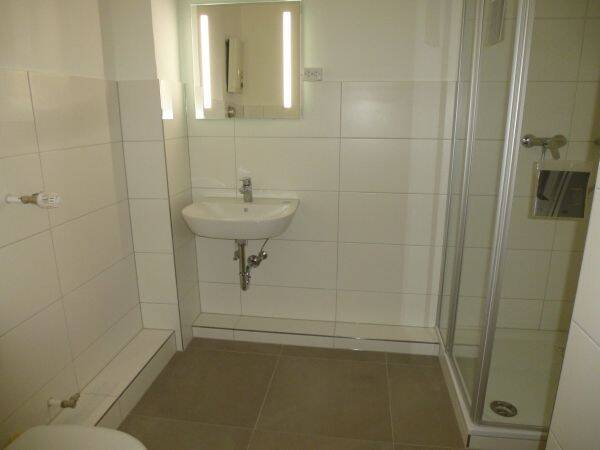 Schick renovierte SingleWohnung mit Balkon in Enger!