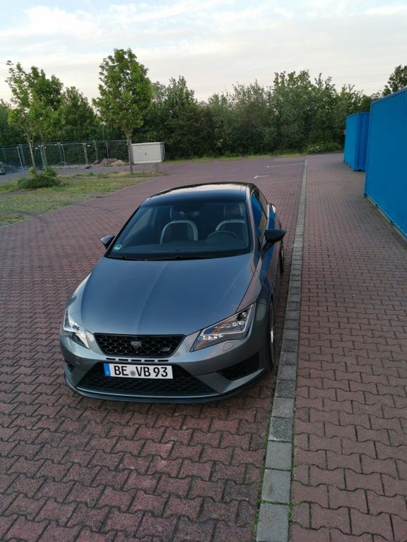 Seat Leon 107.000 km 17.600 € Beckum 59269