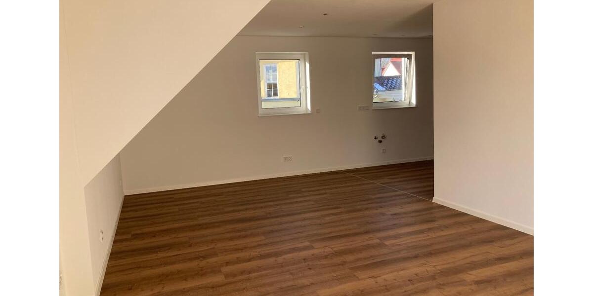 Dachgeschoßwohnung Neusitz - 2 Zimmer, 60 m&sup2;, 720&euro; | Angebot:25416895