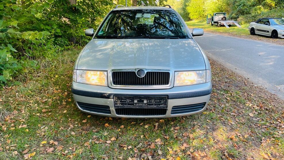 Skoda Octavia 352.000 km 699 € Rotenburg Wümme 27356