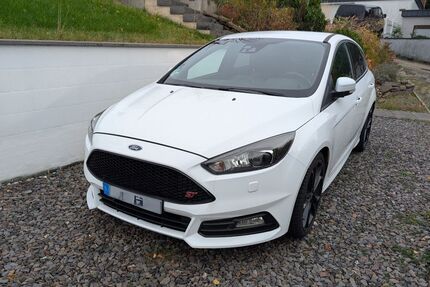 Ford Focus 102.000 km 14.000 € Koblenz 56068