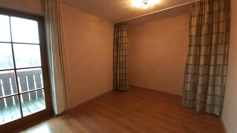 Etagenwohnung Grafenwiesen - 1 Zimmer, 42 m&sup2;, 520&euro; | Angebot:26374261