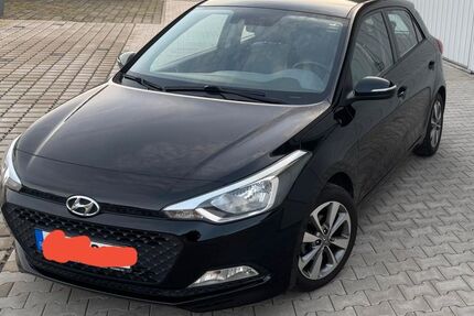 Hyundai i20 91.833 km 8.900 &euro; Bielefeld 33729