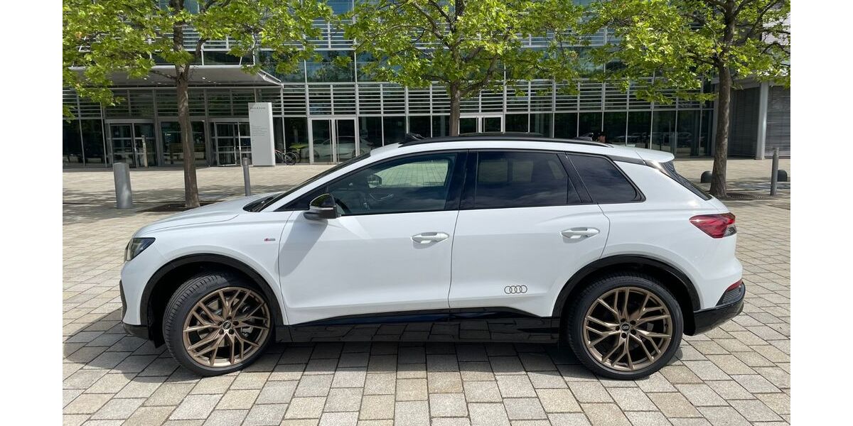 Audi Q4 e-tron 11.111 km 41.799 &euro; Großmehring 85098