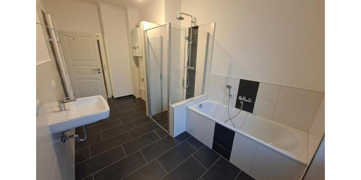 Etagenwohnung Schönebeck (Elbe) - 4 Zimmer, 106 m&sup2;, 800&euro; | Angebot:25052594