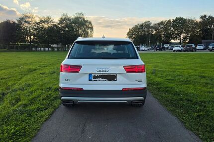 Audi Q7 90.000 km 36.900 &euro; Gummersbach 51647