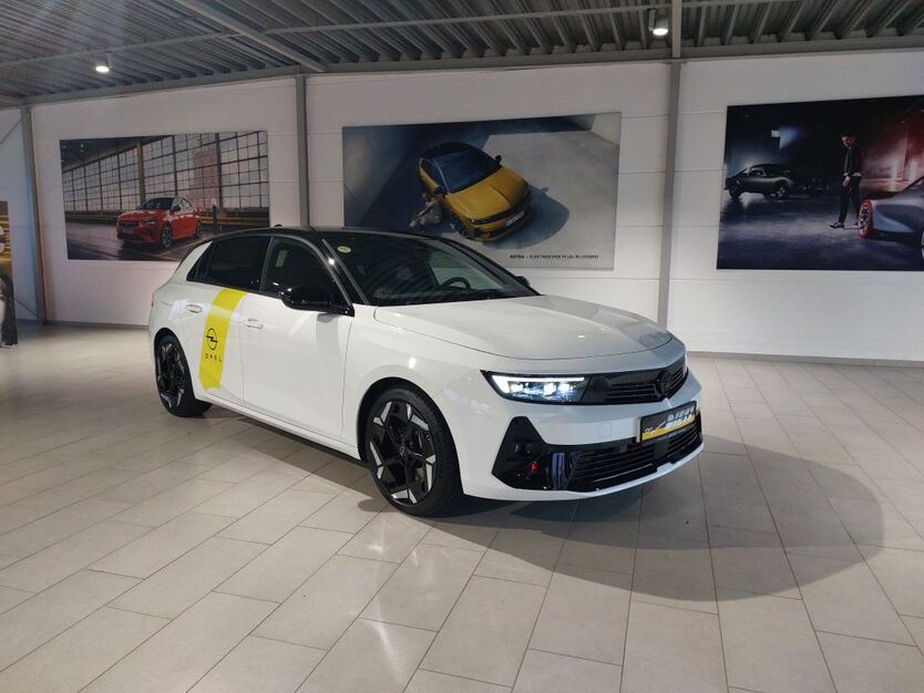 Opel Astra 3.000 km 35.890 € Ebern 96106