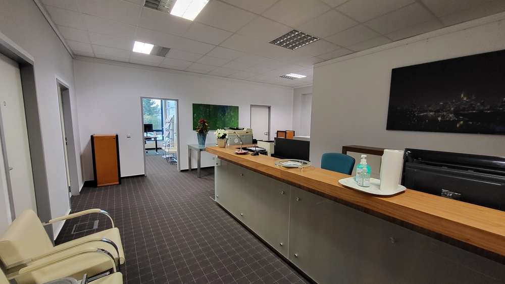 Hofheim Mitte - Moderne Bürofläche mit ca. 172 m² 3.5 zimmer