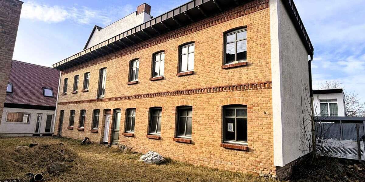 Einfamilienhaus Neustrelitz - 18 Zimmer, 424 m&sup2;, 400.000&euro; | Angebot:25280963