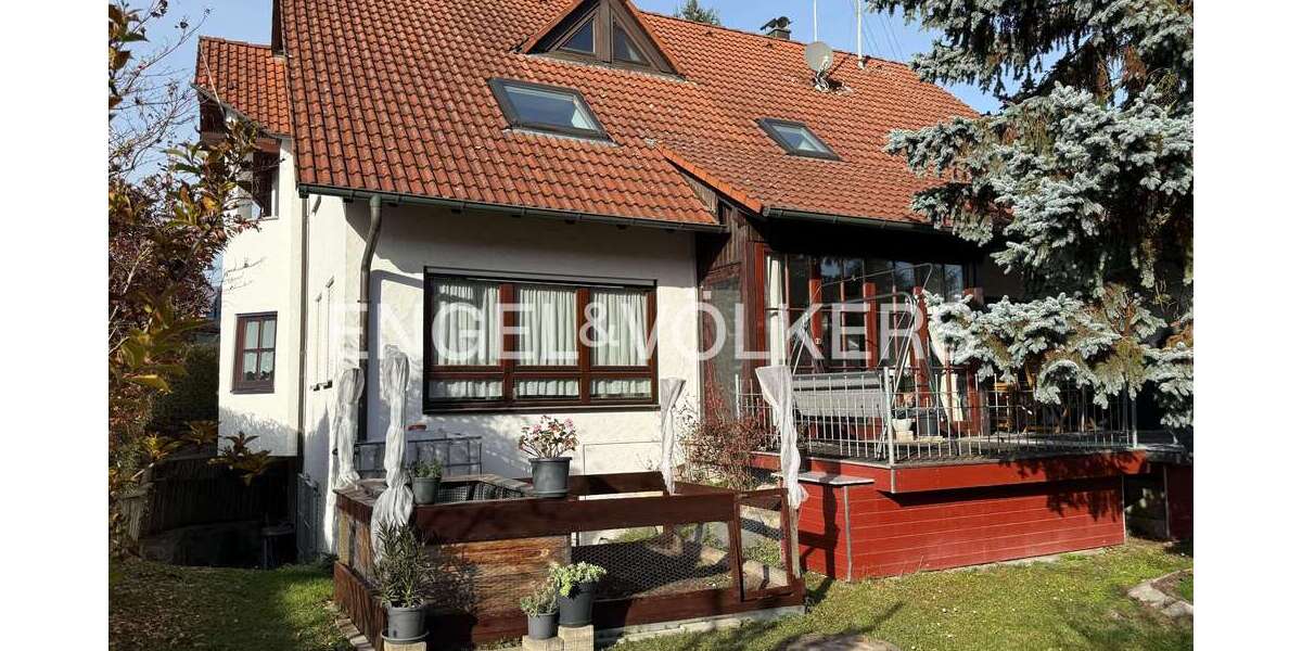 Einfamilienhaus Rottenburg am Neckar - 9 Zimmer, 223 m&sup2;, 750.000&euro; | Angebot:25483262