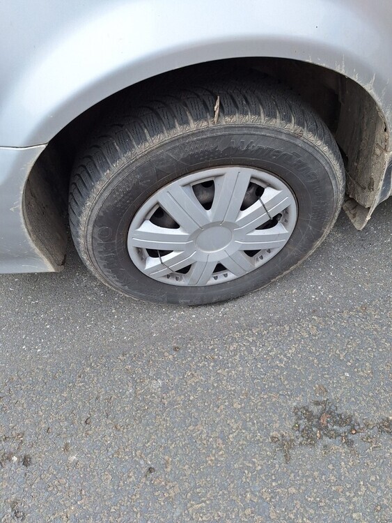 Kia Carnival 235.000 km 2.500 € Dassel 37586