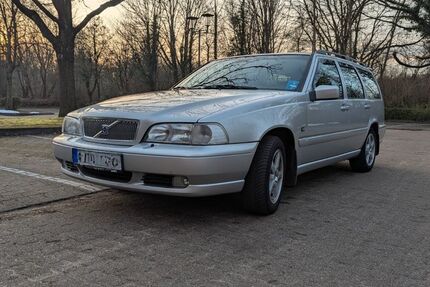 Volvo V70 128.994 km 8.950 &euro; Lürschau 24850