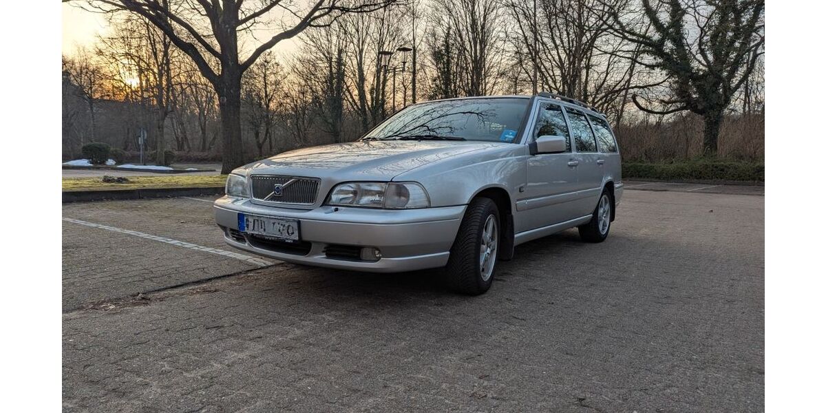 Volvo V70 128.994 km 8.950 &euro; Lürschau 24850