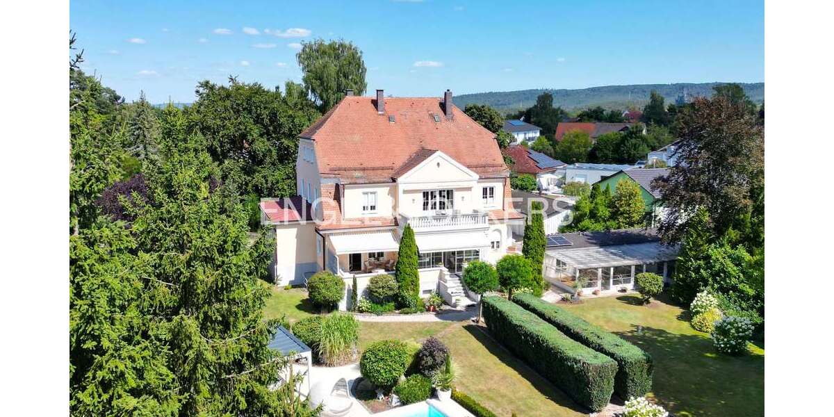 Haus zum Kaufen in Maxhütte-Haidhof 1.449.000 € 350 m² 9 zimmer