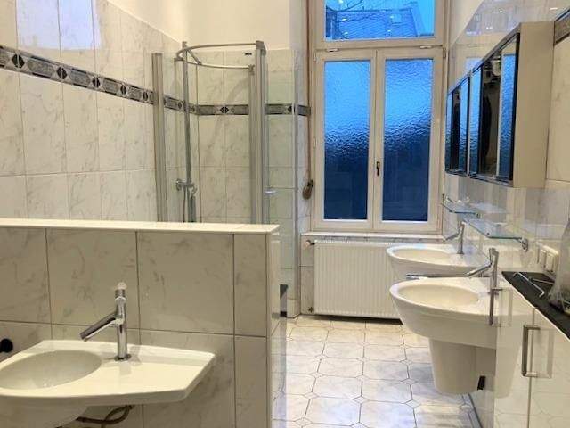 Etagenwohnung Wiesbaden Südost - 4 Zimmer, 124 m&sup2;, 1.900&euro; | Angebot:24762405