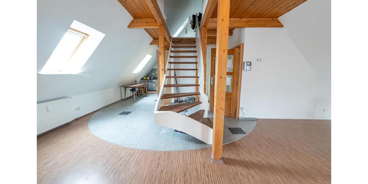 Dachgeschoßwohnung Drochtersen - 3.5 Zimmer, 76 m&sup2;, 798&euro; | Angebot:25268871