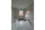 Moderne helle 3-Zimmer-Dachgeschoßwohnung mit Balkon, Garage und Einbauküche